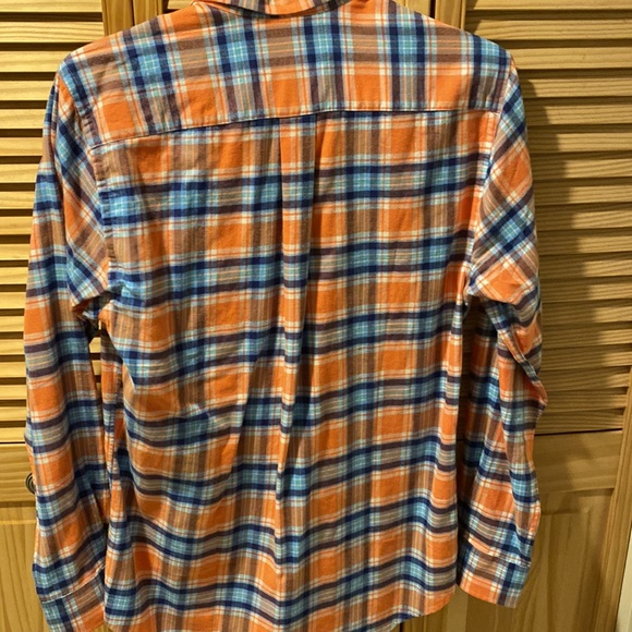 Vineyard Vines button down shirt - Picture 8 of 9
